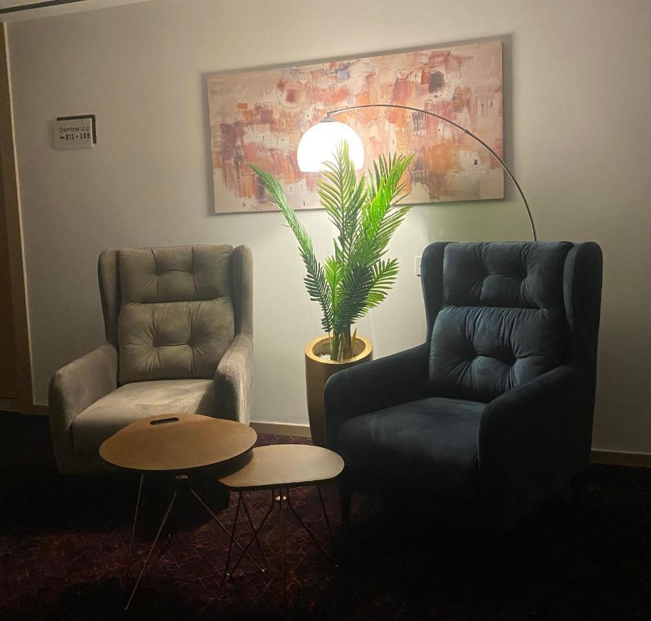 Fajr Hotel 乌季达 外观 照片