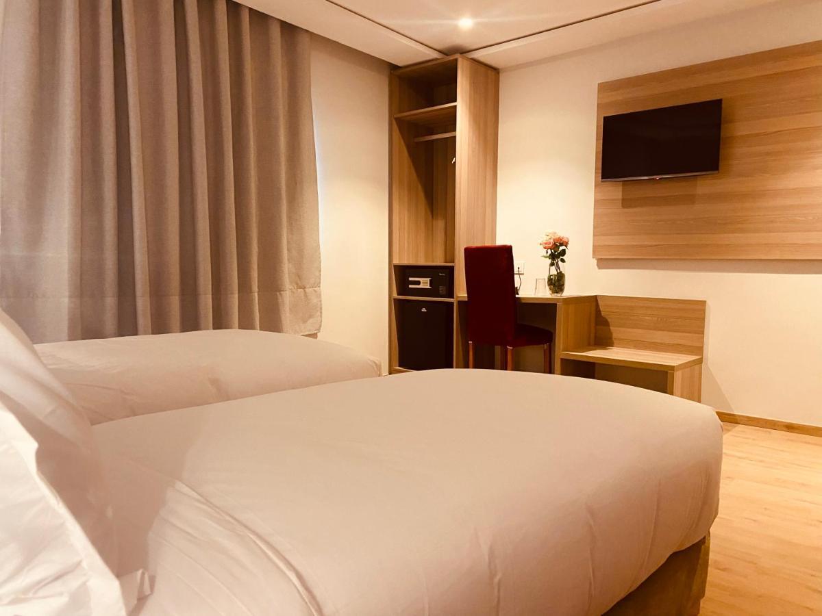 Fajr Hotel 乌季达 外观 照片